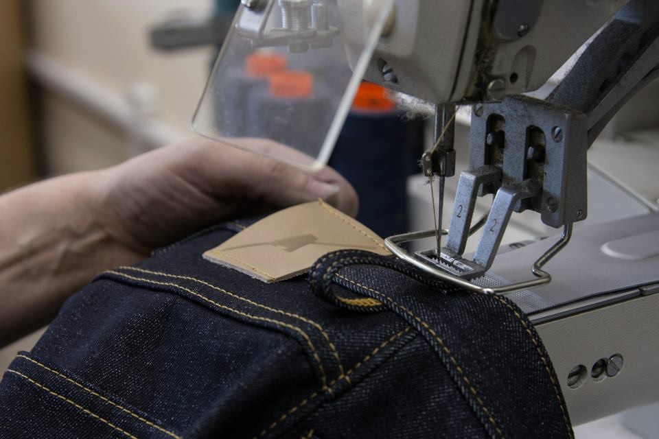 технология пошива джинс
